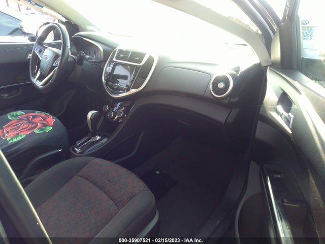 Chevrolet SONIC LT 2018 1G1JD6SBXJ4135578 Image 6