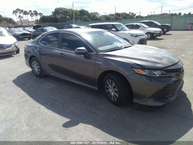 2018 Toyota Camry, VIN: 4T1B31HK8JU505964