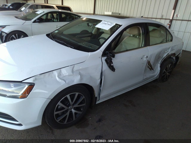 2018 Volkswagen Jetta, VIN: 3VWDB7AJ4JM218319