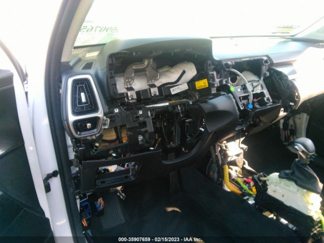 5XYRG4LC3MG050830 KIA SORENTO LX