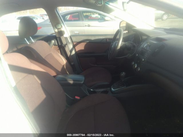 KNAFU4A23B5896061 KIA FORTE EX