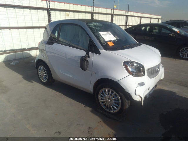 2017 Smart Fortwo, VIN: WMEFJ5DA8HK168137