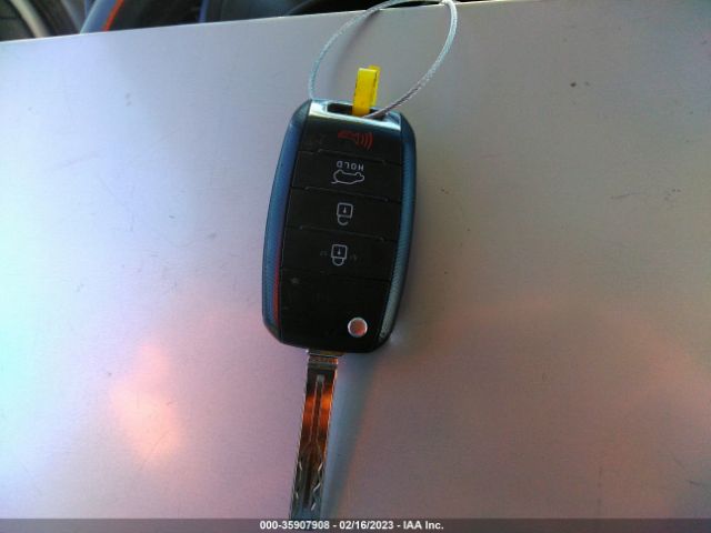 KNDJN2A21G7864820 KIA Soul Base