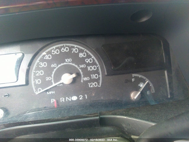Lincoln Town Car Ultimate 2004 1LNHM83W24Y602116 Image 7