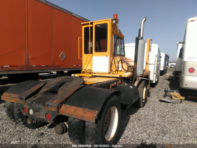2013 OTTAWA SPOTTER VIN: EINF814EE13330615