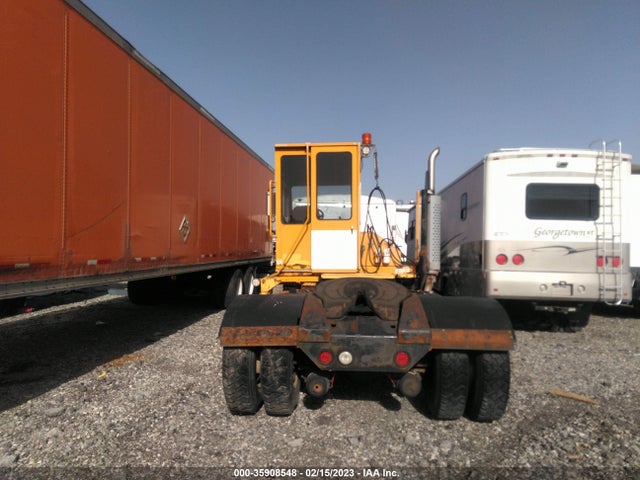 2013 OTTAWA SPOTTER VIN: EINF814EE13330615