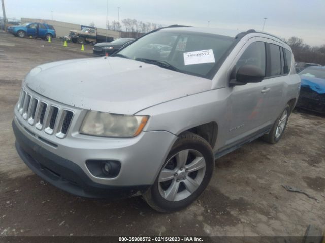 1C4NJCEB7CD652397 Jeep Compass Latitude
