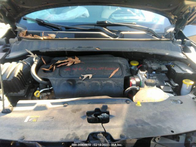 3C4NJDBB6JT435019 Jeep Compass Latitude
