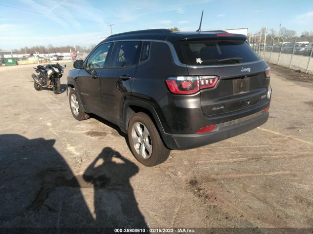 3C4NJDBB6JT435019 Jeep Compass Latitude