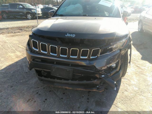 3C4NJDBB6JT435019 Jeep Compass Latitude