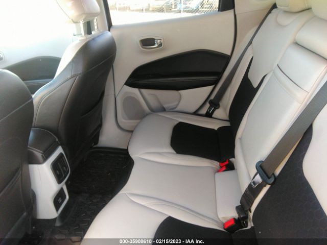 3C4NJDBB6JT435019 Jeep Compass Latitude