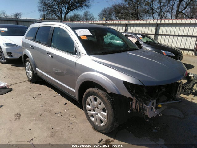 2017 3C4PDCAB4HT569193 main image