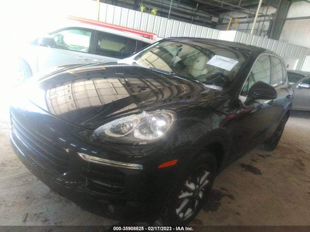 2016 Porsche Cayenne, VIN: WP1AA2A24GLA09238