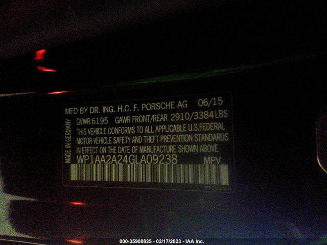 2016 Porsche Cayenne, VIN: WP1AA2A24GLA09238