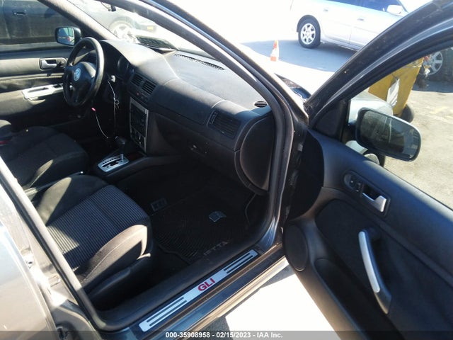 2005 VOLKSWAGEN JETTA SEDAN GLI VIN: 3VWSE69M75M020234