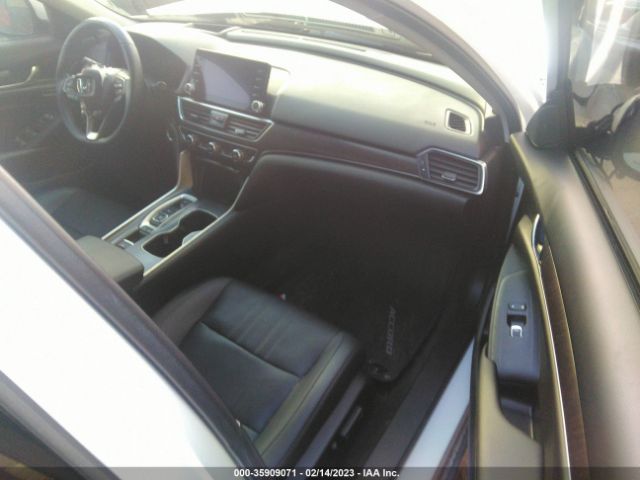1HGCV2F9XMA020242 Honda Accord Sedan Touring