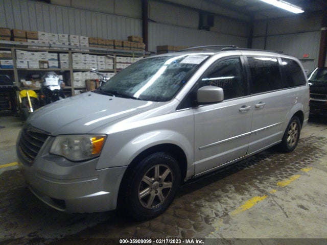 2A4RR5D10AR172480 Chrysler Town & Country