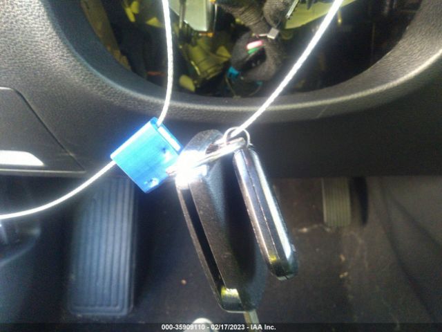 KNDEU2AA1M7215591 KIA SELTOS S