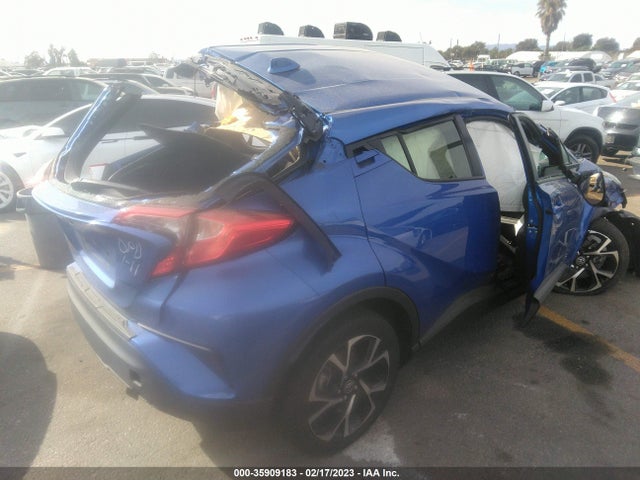 Toyota C-HR 2021 JTNKHMBX1M1115012 Image 3