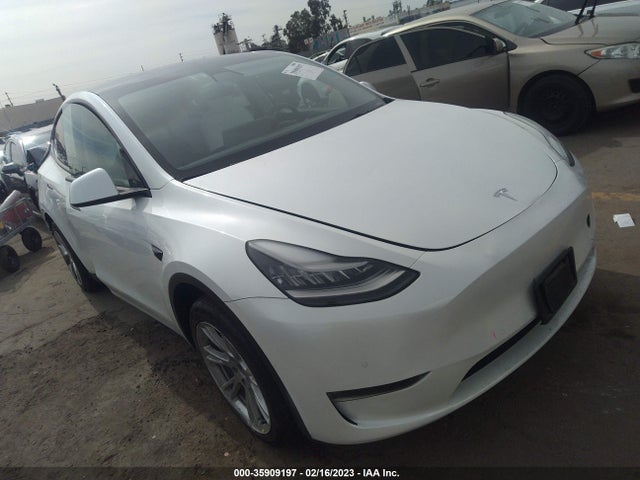 2021 Tesla Model Y, VIN: 5YJYGDEE2MF090897