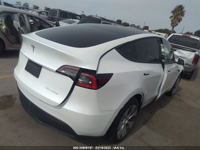 2021 Tesla Model Y, VIN: 5YJYGDEE2MF090897