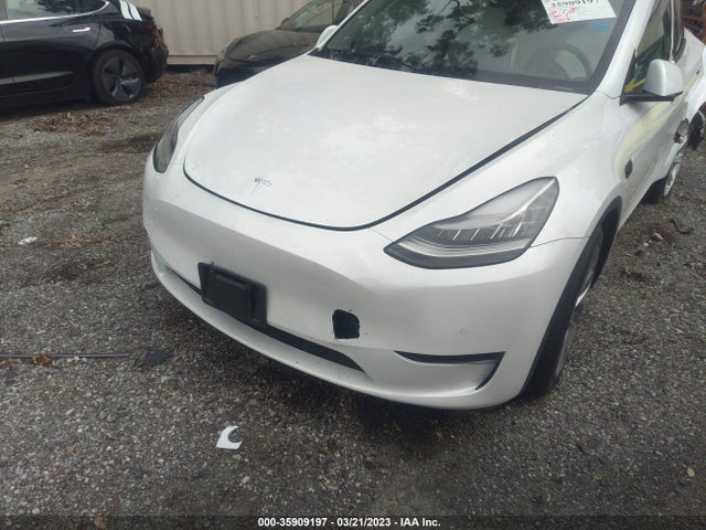 2021 Tesla Model Y, VIN: 5YJYGDEE2MF090897