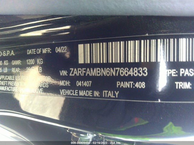2022 Alfa Romeo Giulia, VIN: ZARFAMBN6N7664833