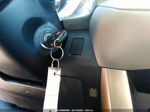 2015 Toyota RAV4, VIN: 2T3RFREV7FW348235