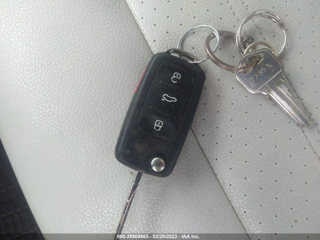 3VWD17AJ6GM258641 Volkswagen Jetta Sedan 1.8t Sport