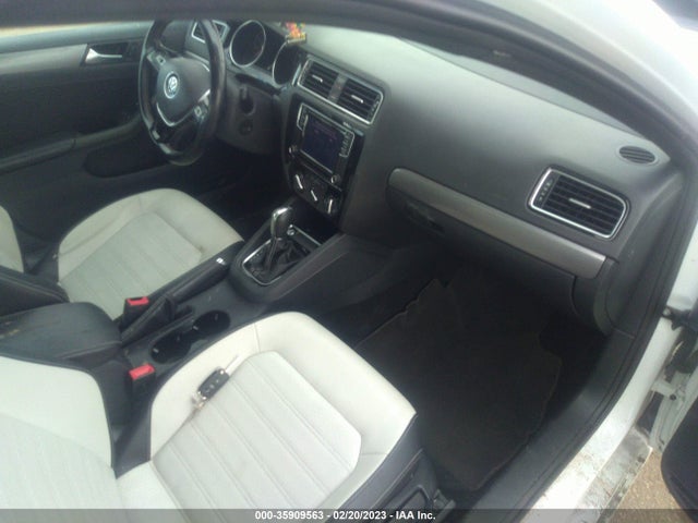 3VWD17AJ6GM258641 Volkswagen Jetta Sedan 1.8t Sport