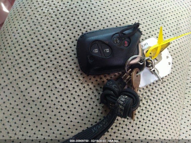 Lexus GX 460 2013 JTJBM7FX8D5060365 Image 3