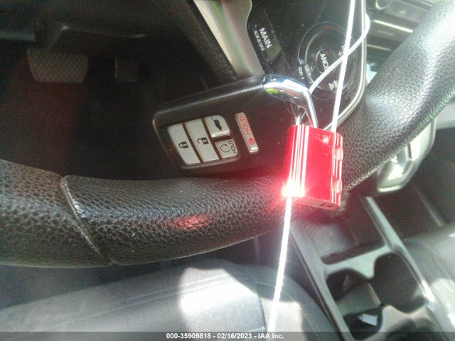 Honda CR-V 2019 7FARW1H53KE011613 Image 3