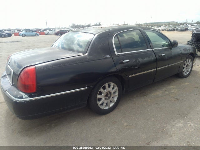 2009 LINCOLN TOWN CAR SIGNATURE LIMITED VIN: 2LNHM82V79X609871