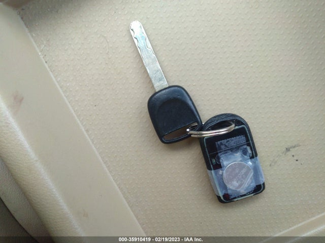 2010 HONDA ODYSSEY EX-L VIN: 5FNRL3H72AB108897