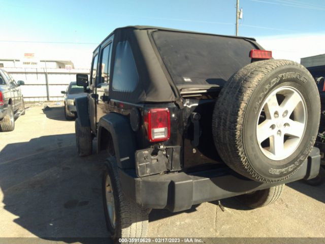 1C4BJWDG3EL157494 Jeep Wrangler Unlimited Sport