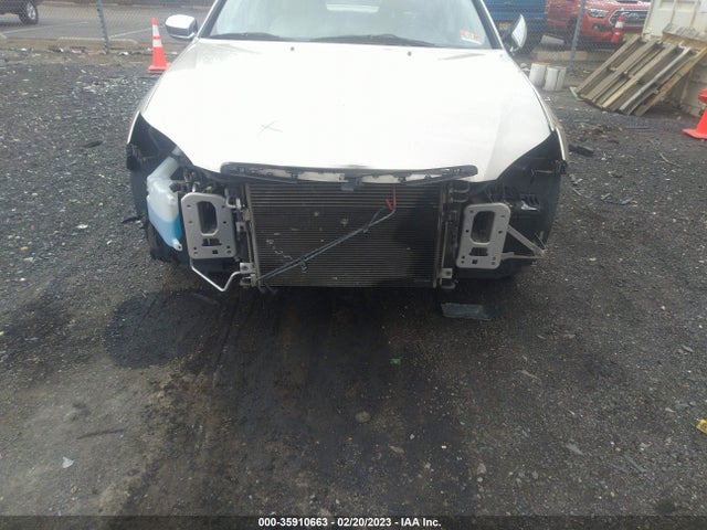 Chrysler 200 2013 1C3CCBCG3DN679140 Image 6