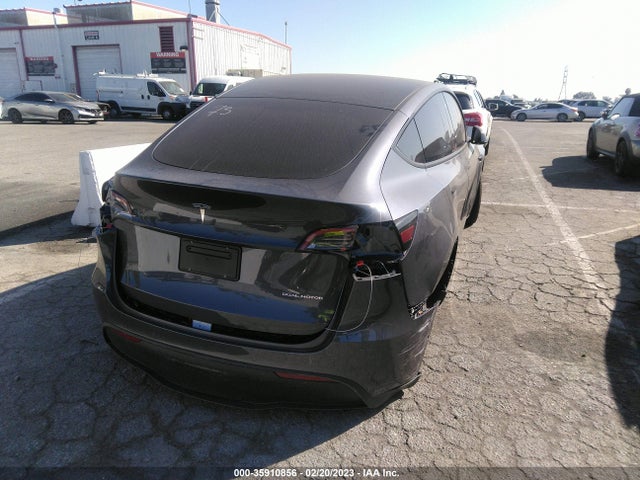 Tesla Model Y Long Range 2022 7SAYGDEEXNF512712 Image 5