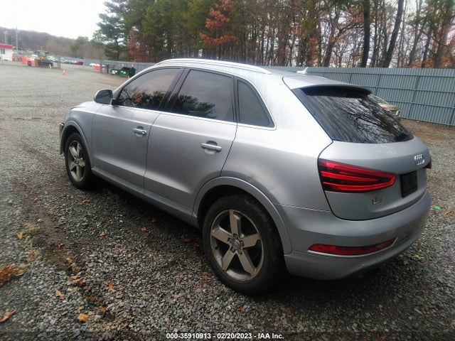 WA1EFCFS2FR011059 Audi Q3 2.0t Premium Plus