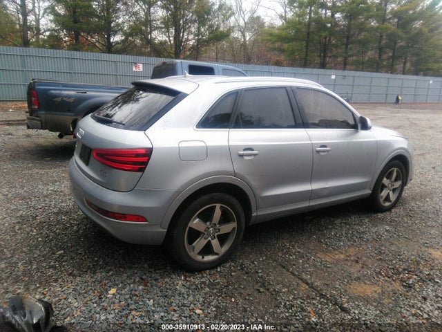 WA1EFCFS2FR011059 Audi Q3 2.0t Premium Plus