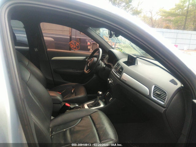 WA1EFCFS2FR011059 Audi Q3 2.0t Premium Plus