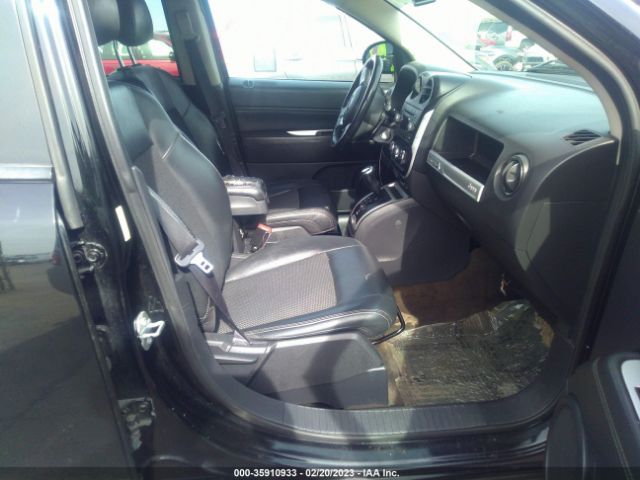 1C4NJDEB7HD158800 Jeep Compass Latitude