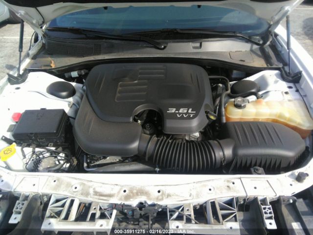 2C3CDXBG0KH703038 Dodge Charger Sxt