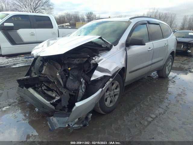 Chevrolet Traverse Ls 2015 1GNKVFED1FJ278490 Image 2