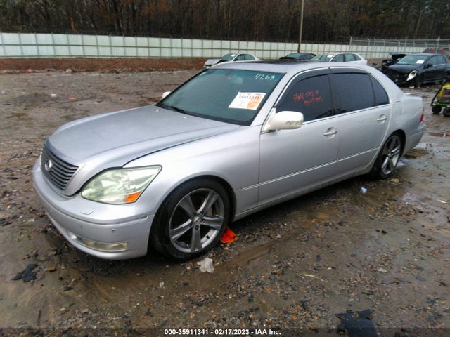 Lexus LS 430 2004 JTHBN36F440134263 Image 2