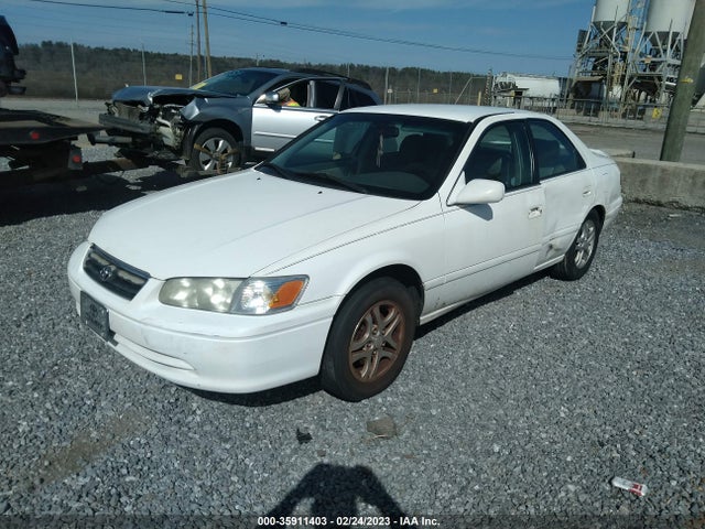 Toyota Camry 2001 4T1BG22K51U866717 Image 2