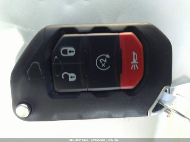 1C4HJXEN3NW121199 Jeep Wrangler Unlimited Sahara Altitude