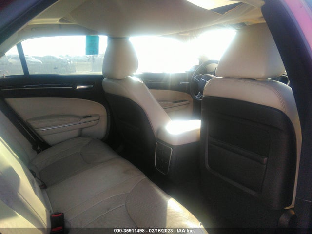 2015 Chrysler 300, VIN: 2C3CCAEG9FH808310