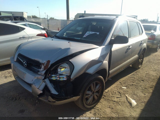 2009 HYUNDAI TUCSON GLS VIN: KM8JM12B99U970492