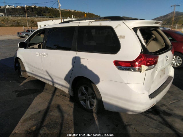 2014 TOYOTA SIENNA LE VIN: 5TDKK3DC8ES470838