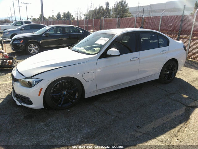 BMW 3 Series 330e Iperformance 2018 WBA8E1C50JA177996 Image 2